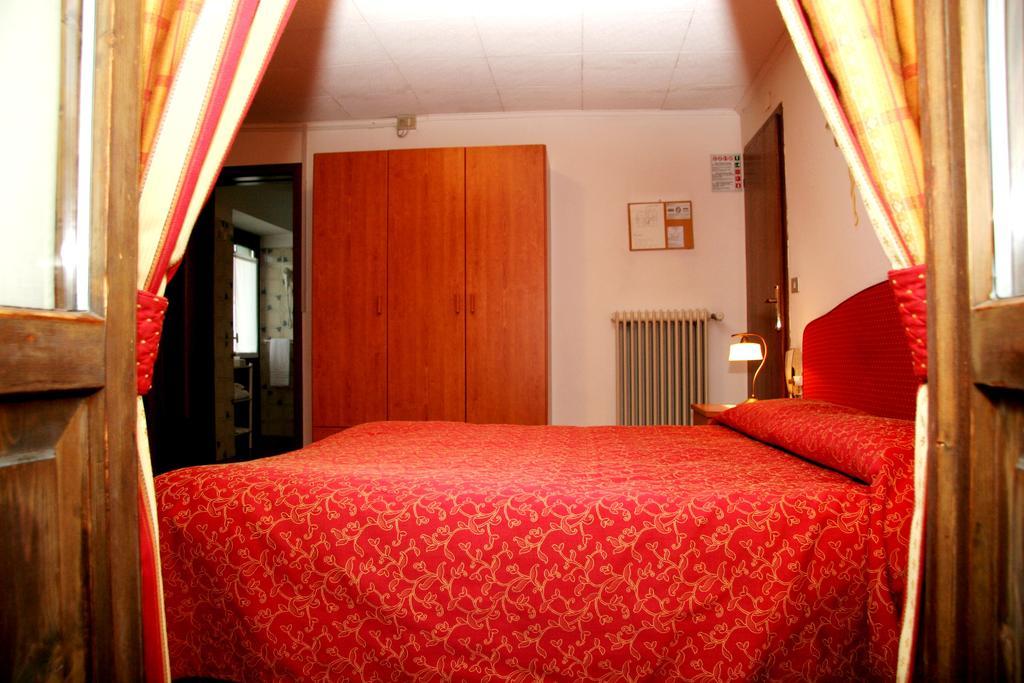 Albergo Garni Cavento Pinzolo Exterior photo