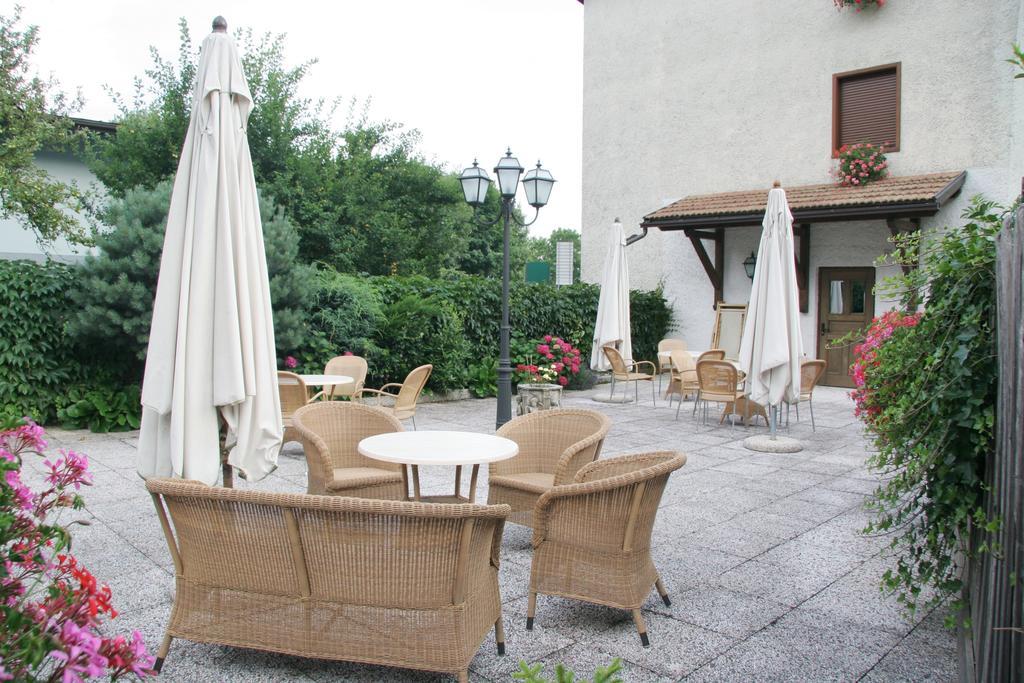 Albergo Garni Cavento Pinzolo Exterior photo